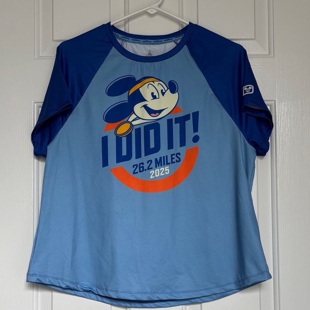 Rundisney 2025 Marathon finisher I did it! tee in size large.